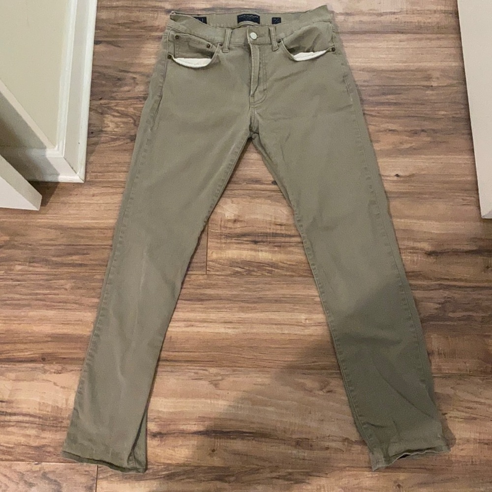 Lucky Brand 30x32 khaki pants